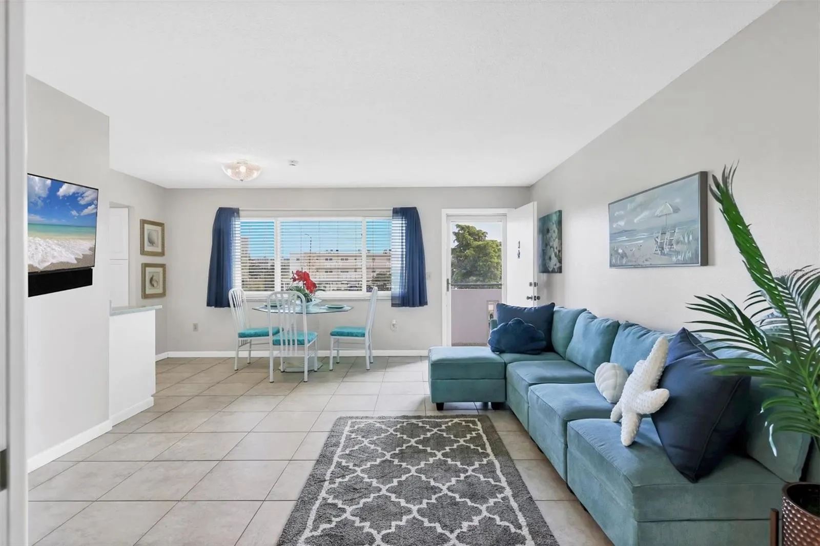 4440 IRONWOOD CIR #207D, #207D