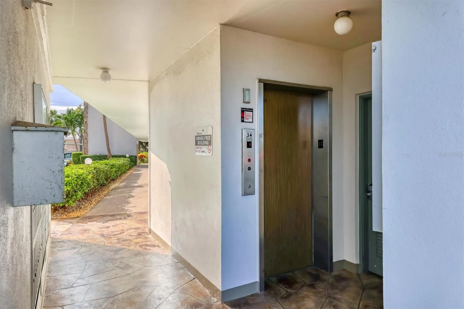 4440 IRONWOOD CIR #207D, #207D