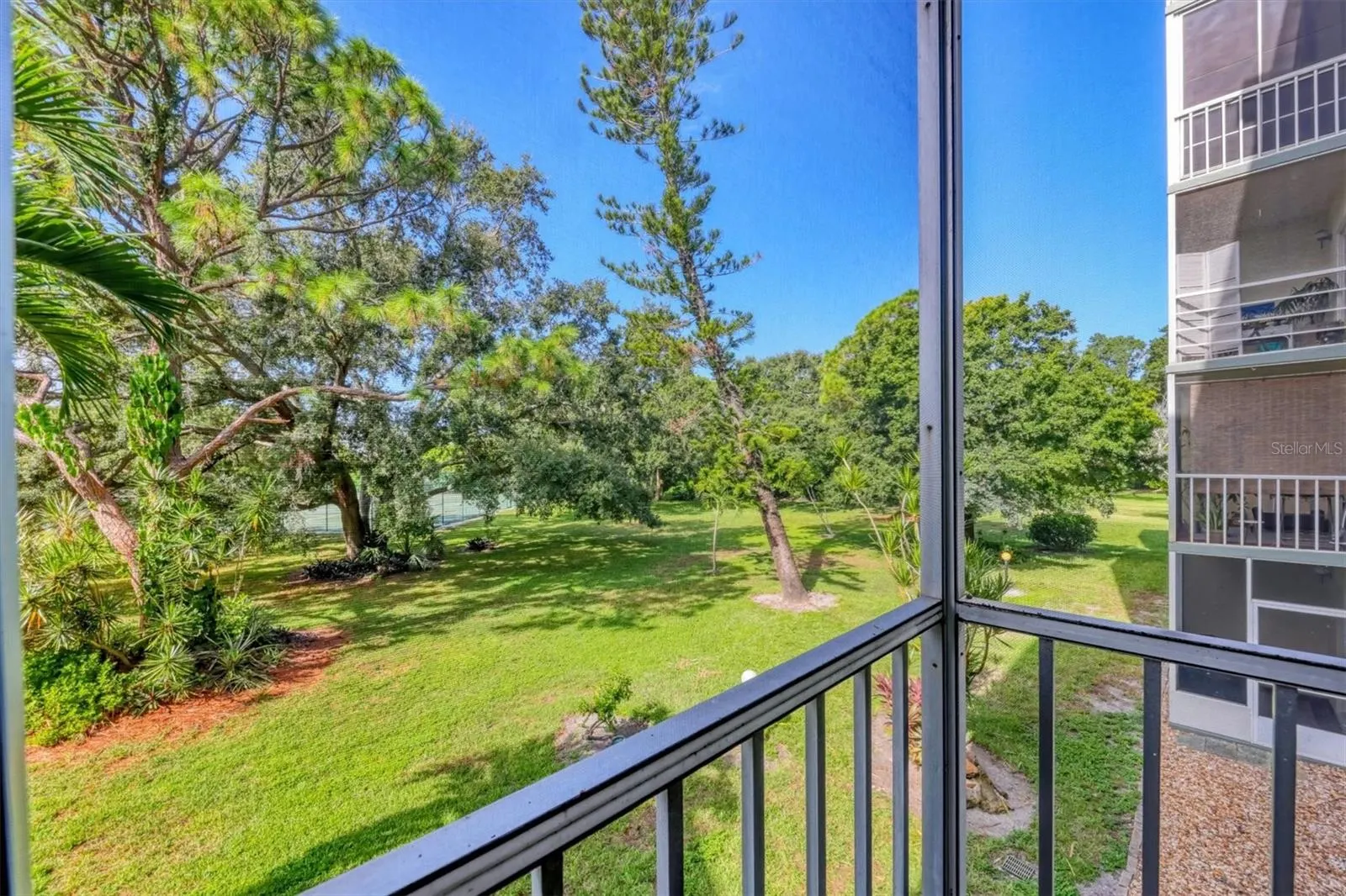 4440 IRONWOOD CIR #207D, #207D