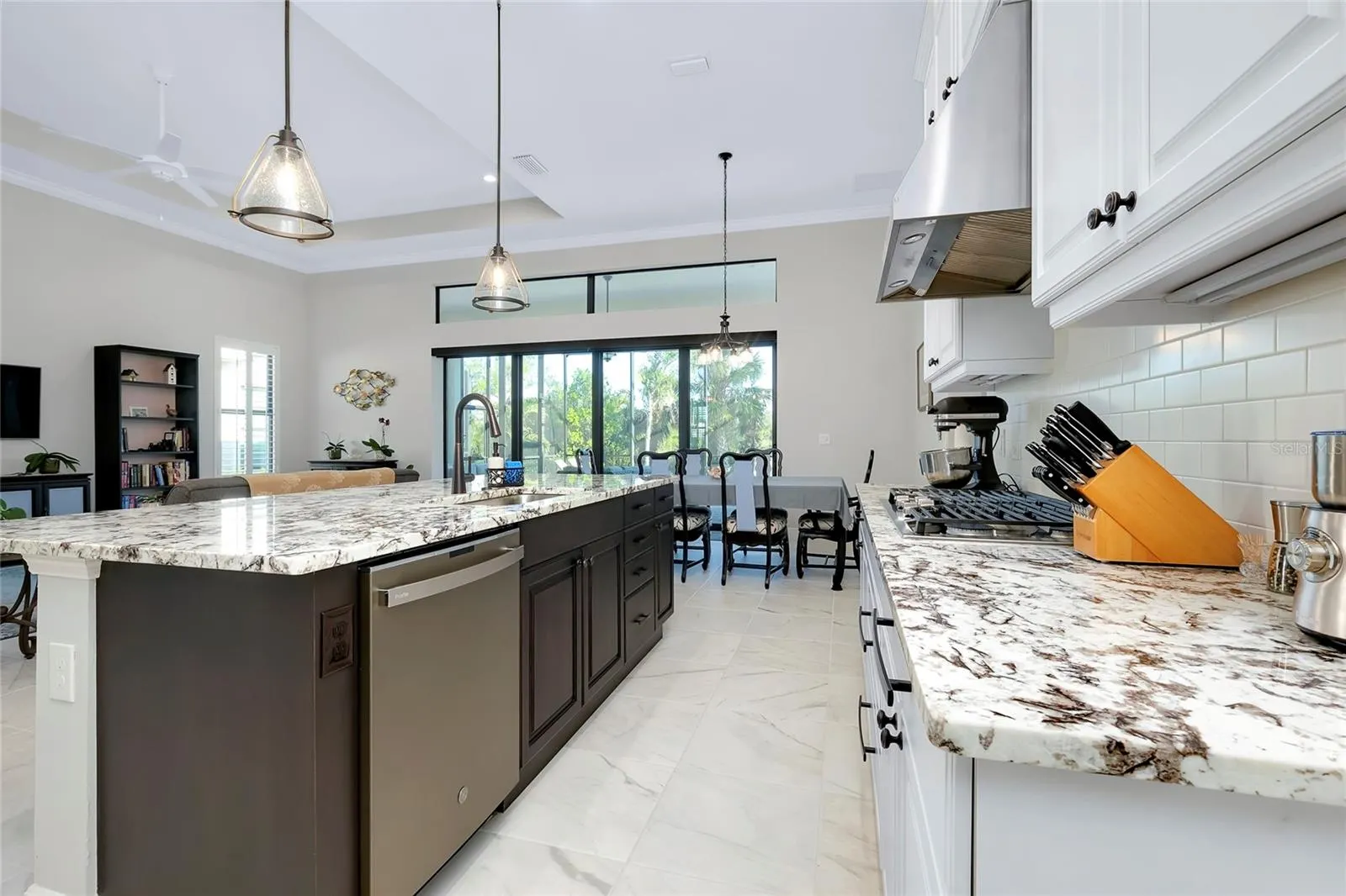 284 CORELLI DR