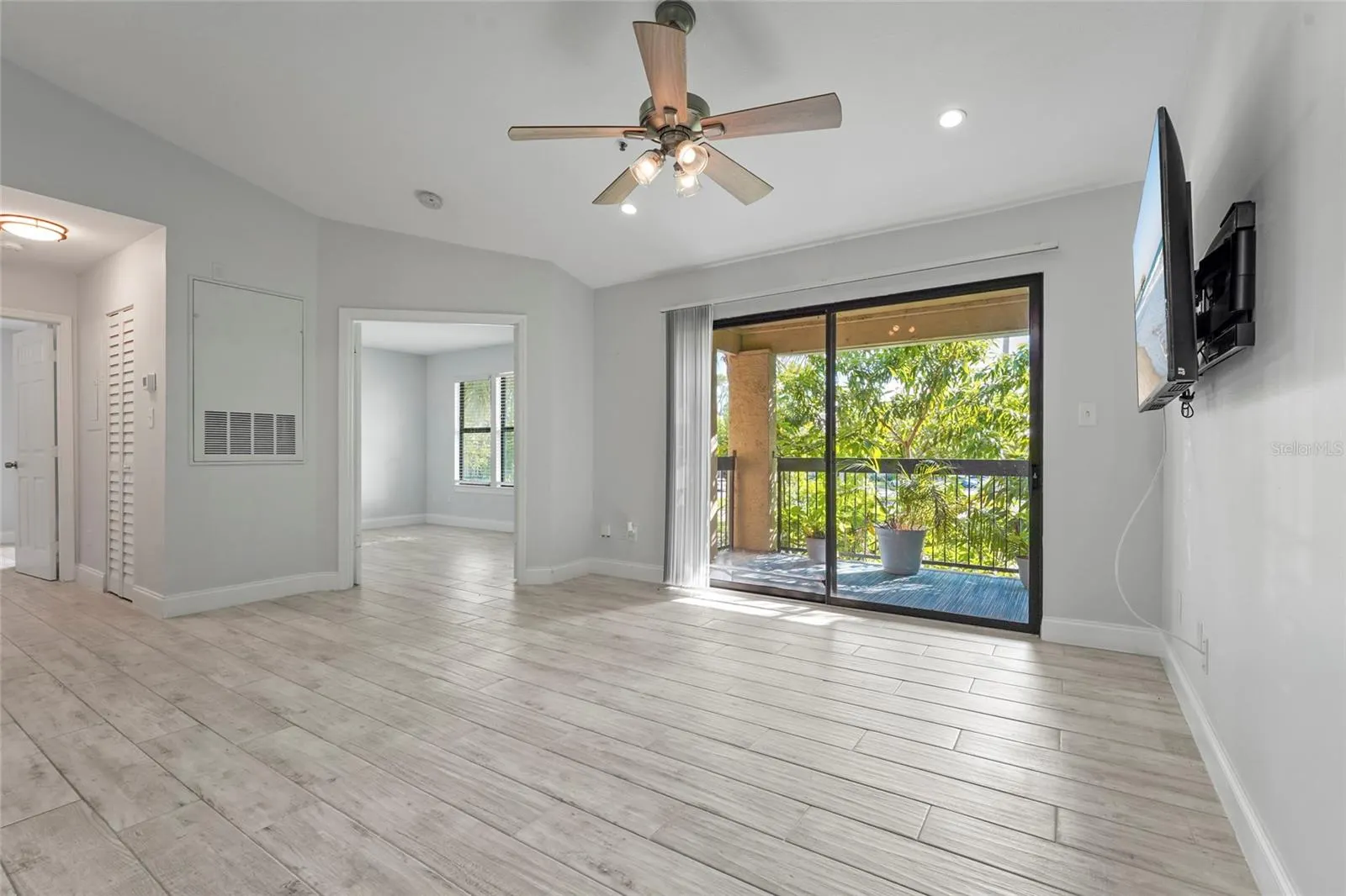 4045 CROCKERS LAKE BLVD #23, #23