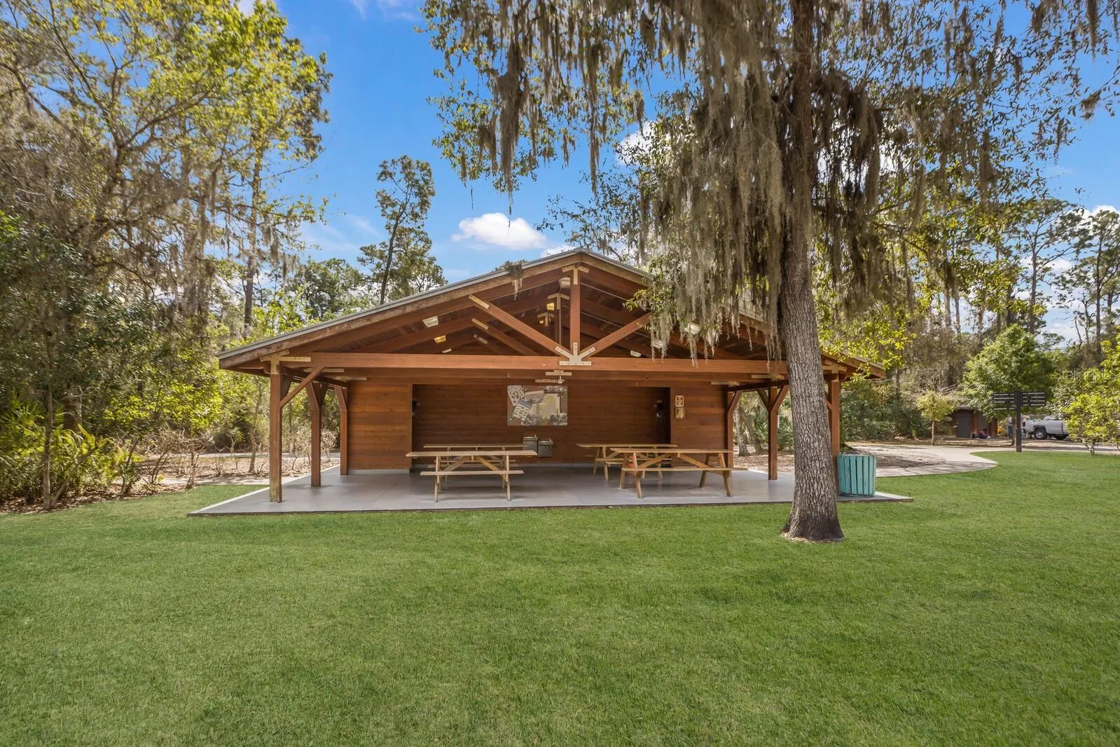 5508 GARDENS DR