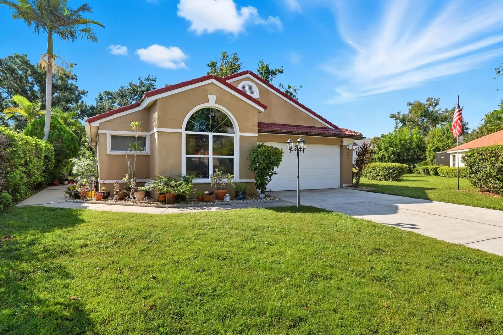5508 GARDENS DR