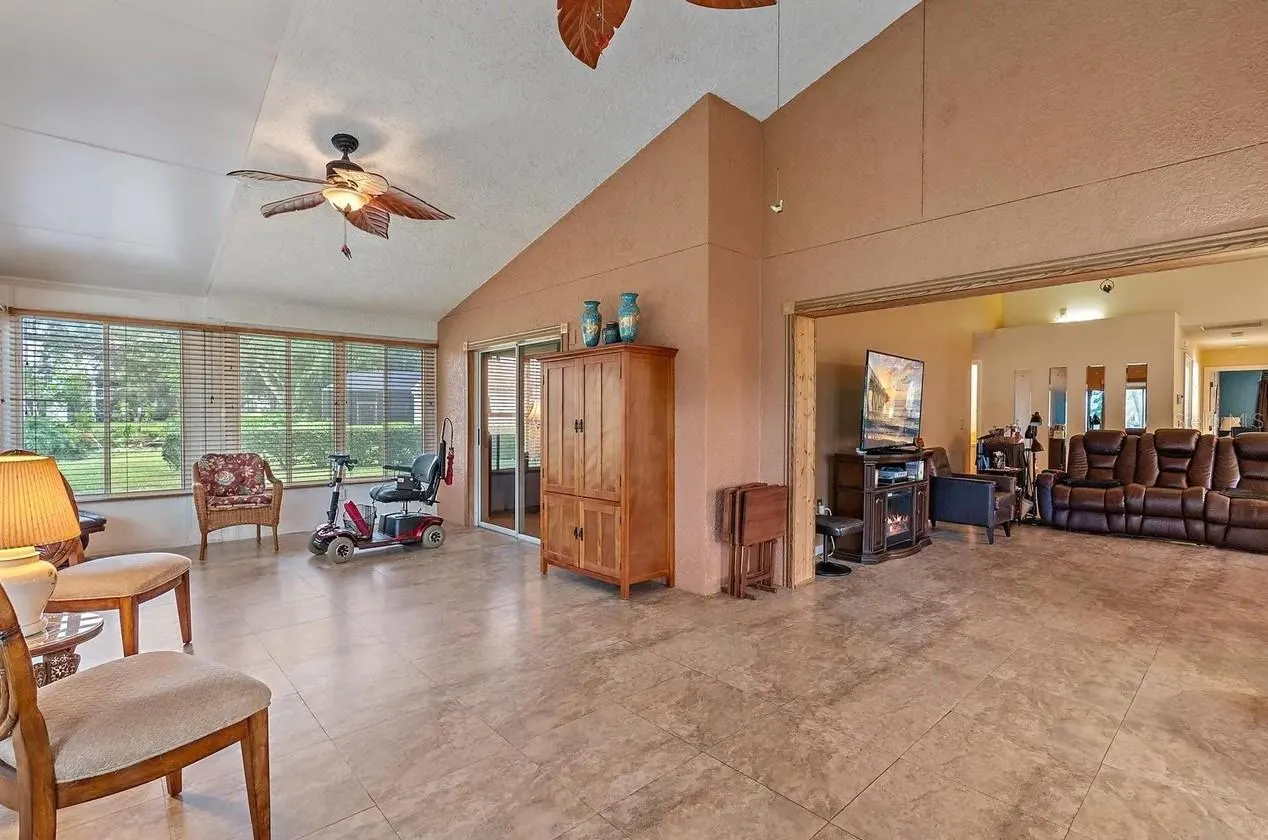 5508 GARDENS DR