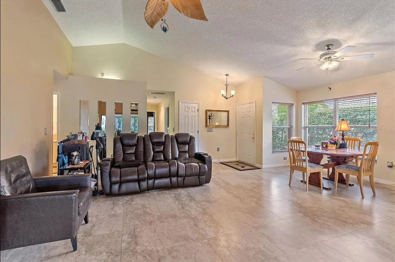 5508 GARDENS DR