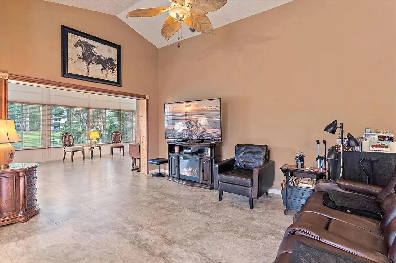 5508 GARDENS DR
