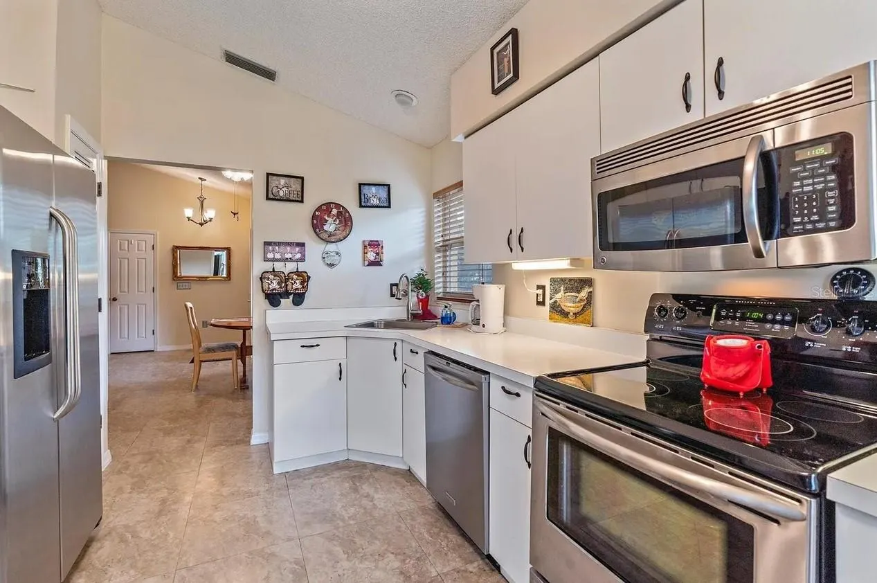 5508 GARDENS DR