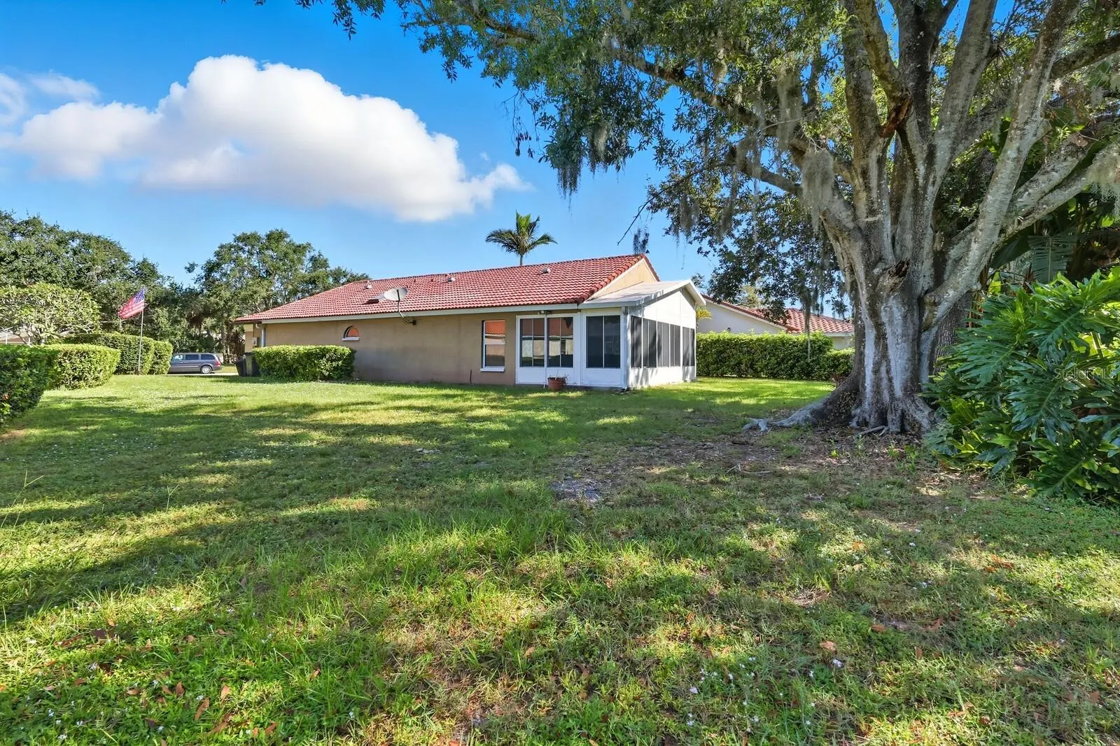 5508 GARDENS DR