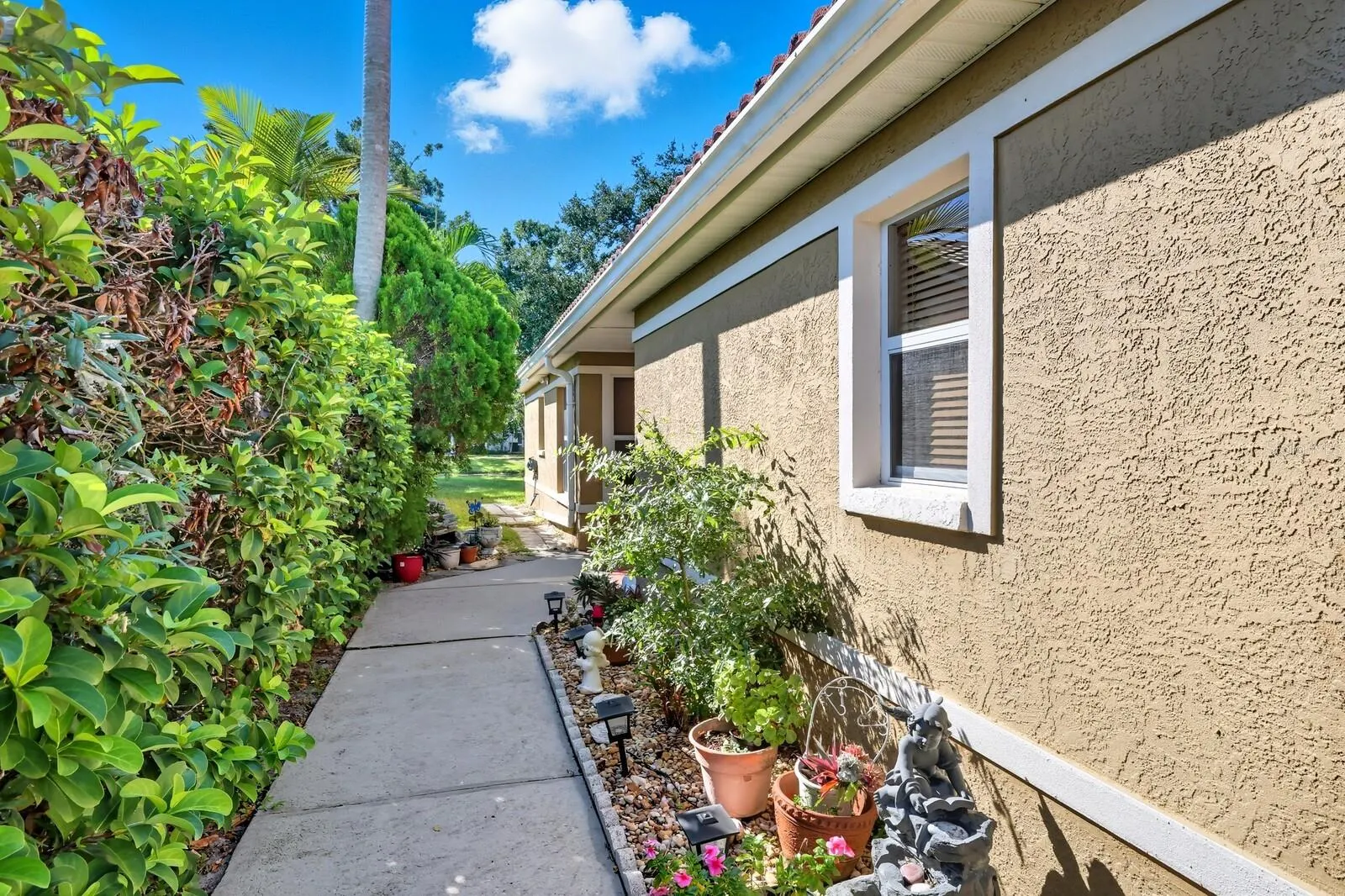 5508 GARDENS DR