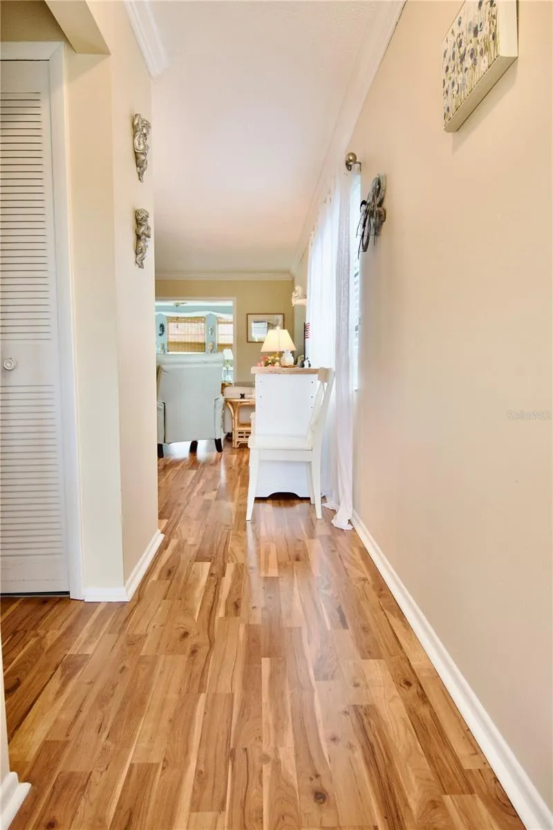 390 301 BLVD W #11A, #11A