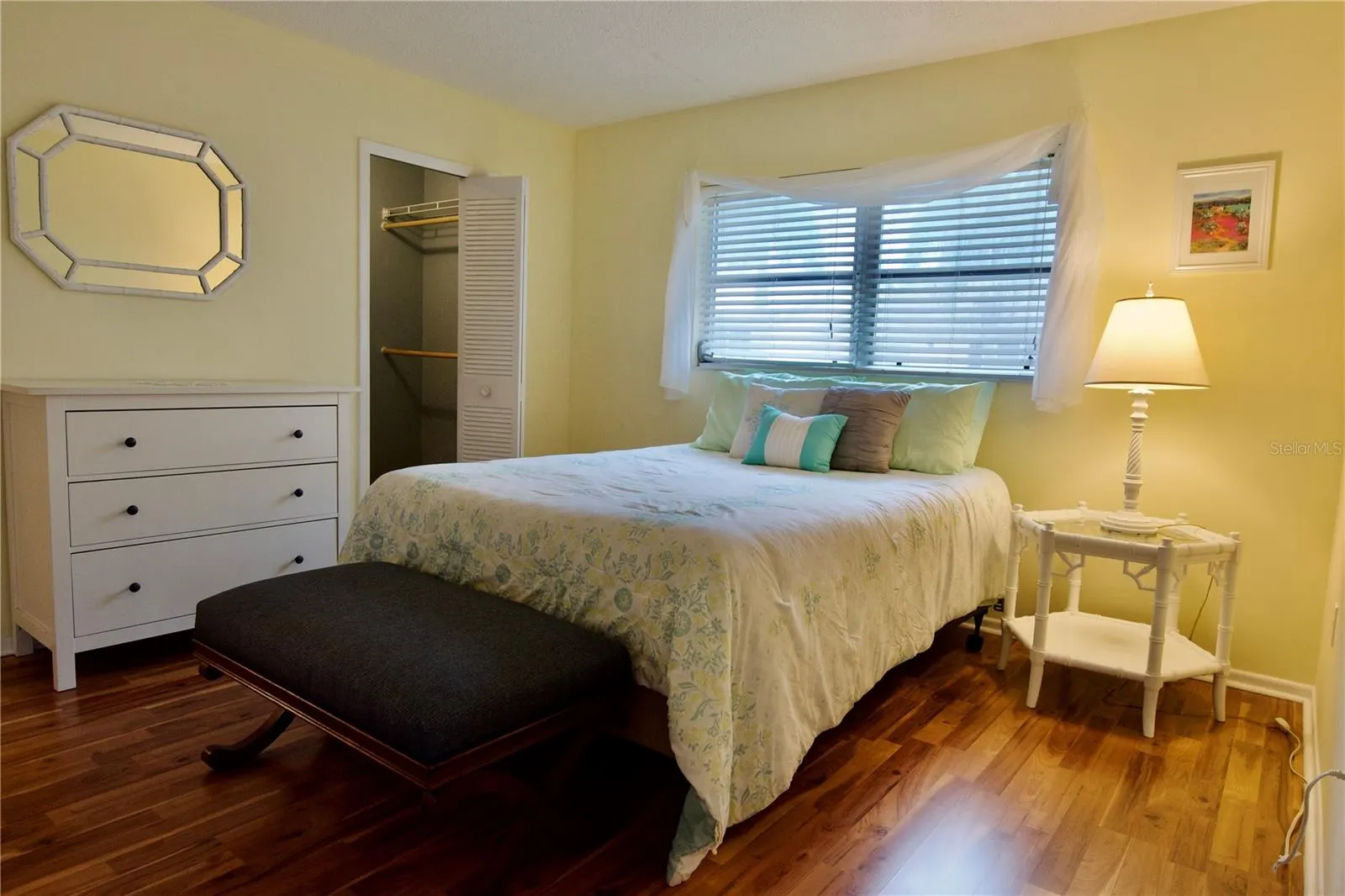390 301 BLVD W #11A, #11A