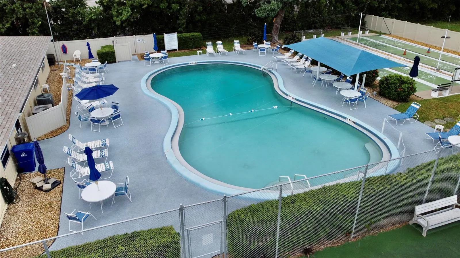 390 301 BLVD W #11A, #11A
