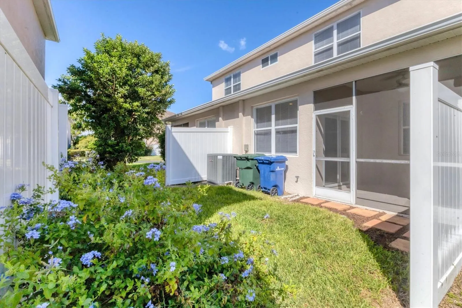 4104 CRABTREE AVE