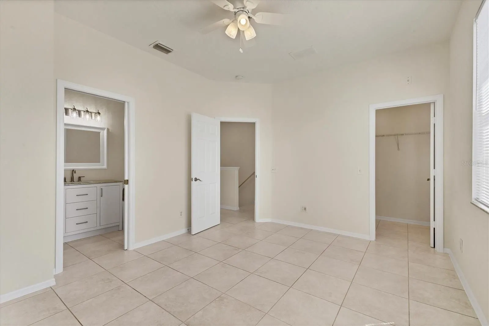 4104 CRABTREE AVE