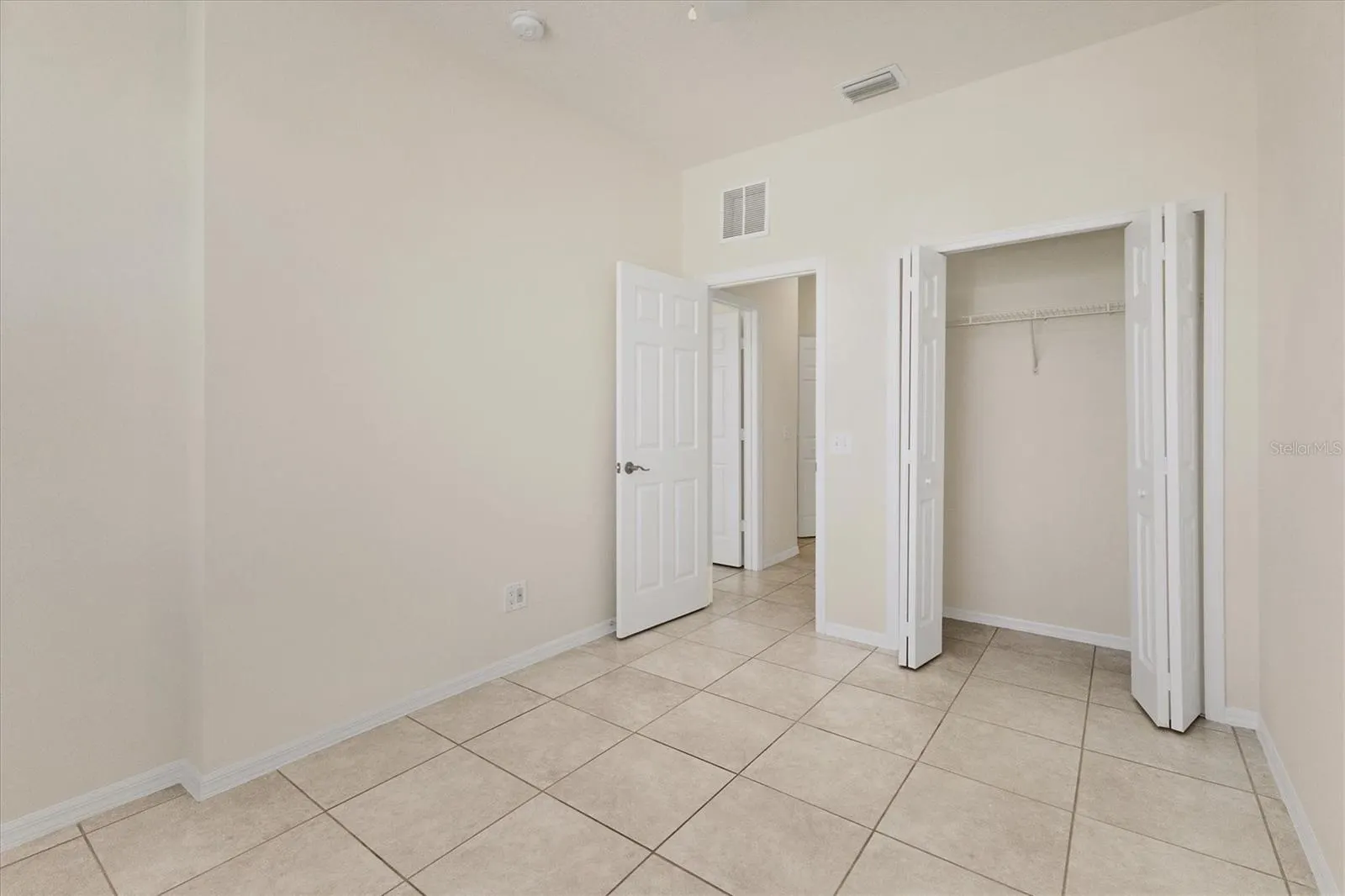 4104 CRABTREE AVE