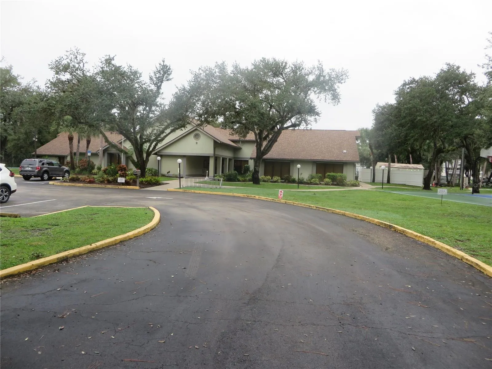 445 ROSE APPLE CIR