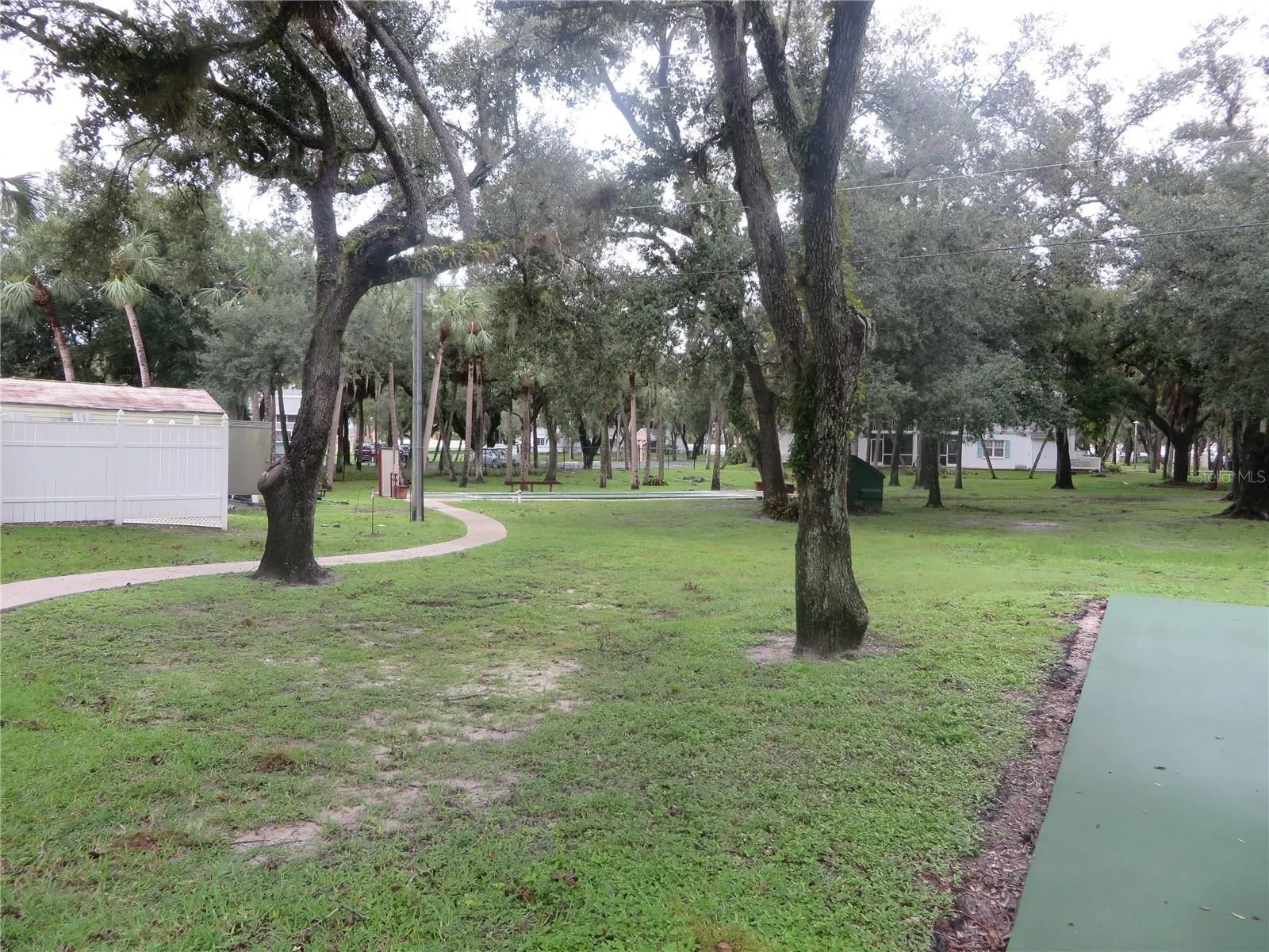 445 ROSE APPLE CIR