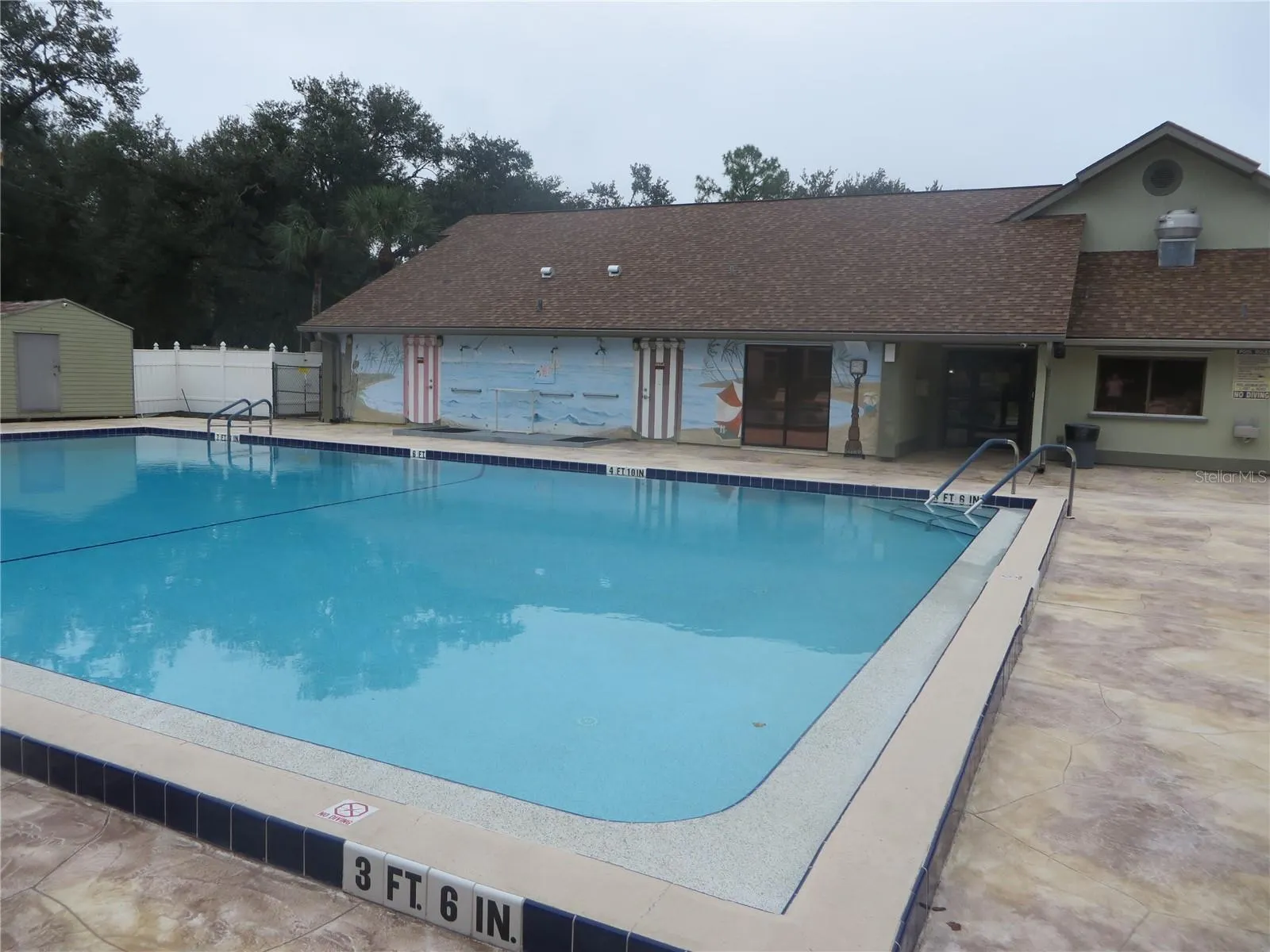 445 ROSE APPLE CIR