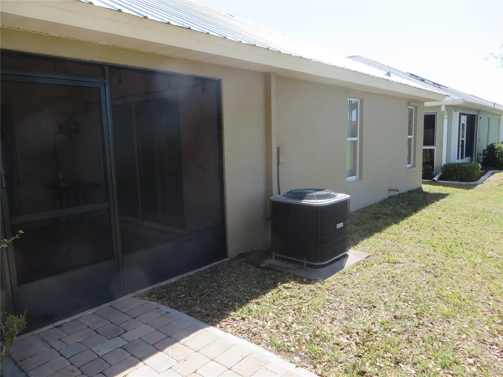 445 ROSE APPLE CIR