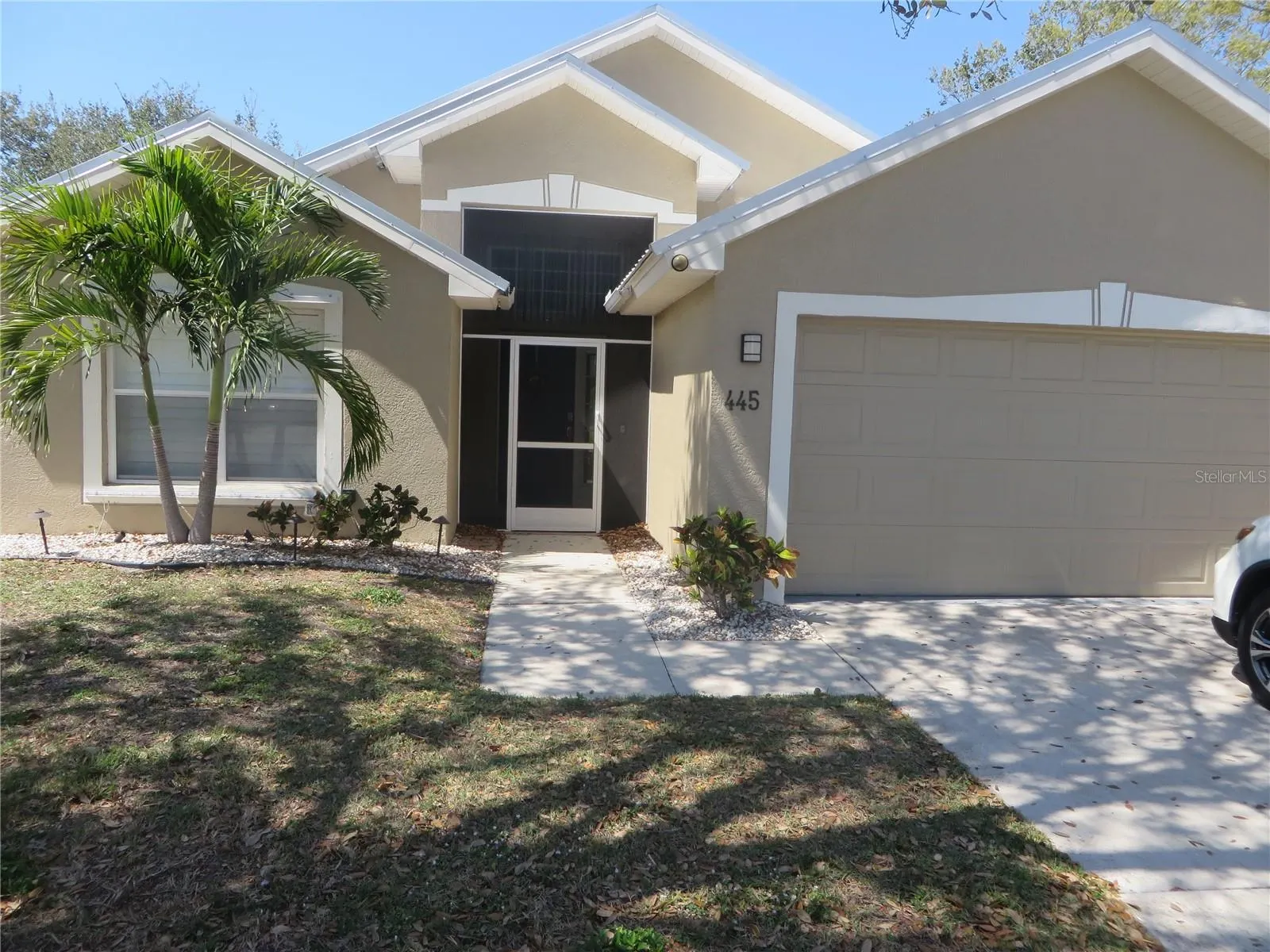 445 ROSE APPLE CIR