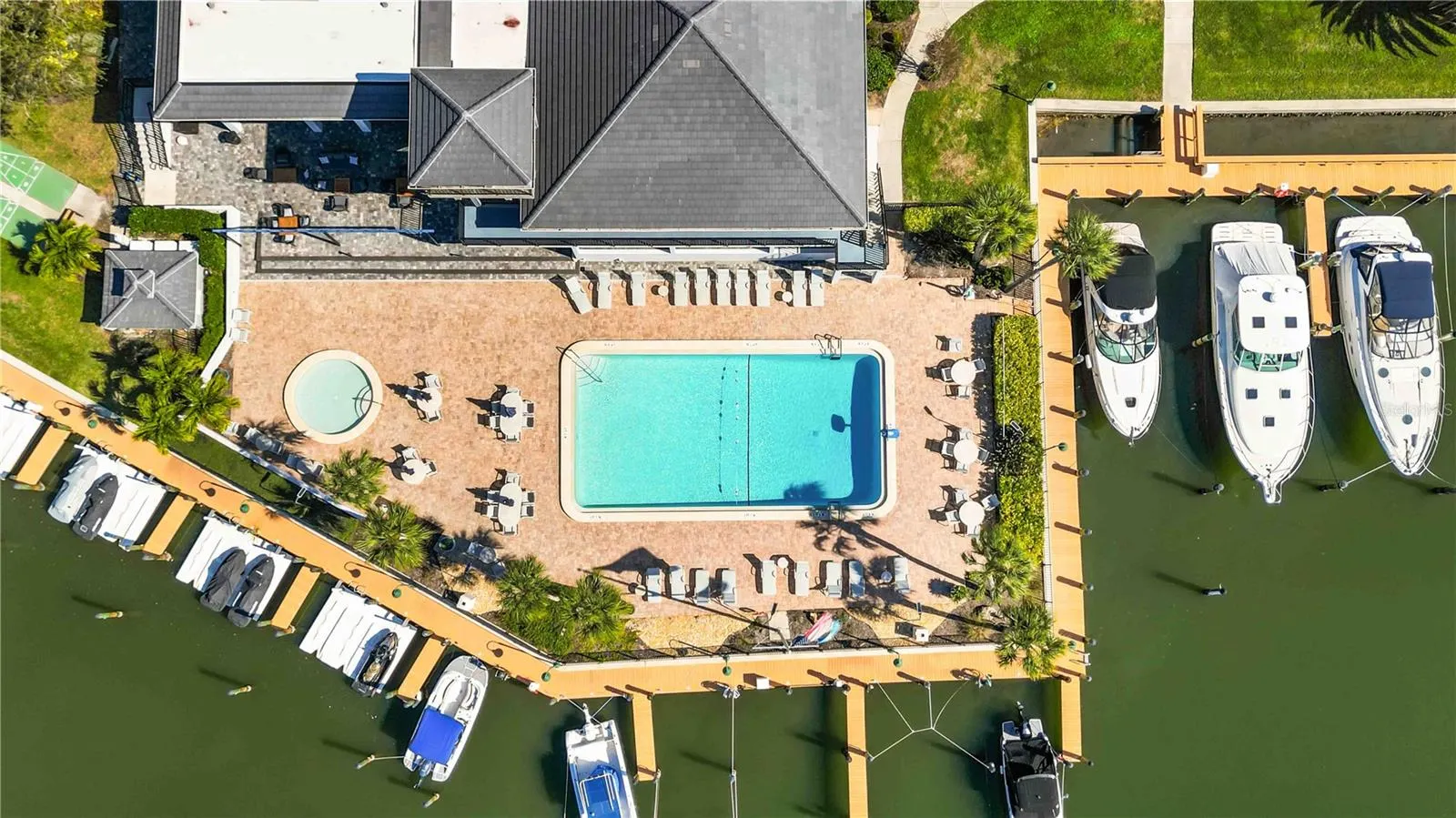 456 YACHT HARBOR DR