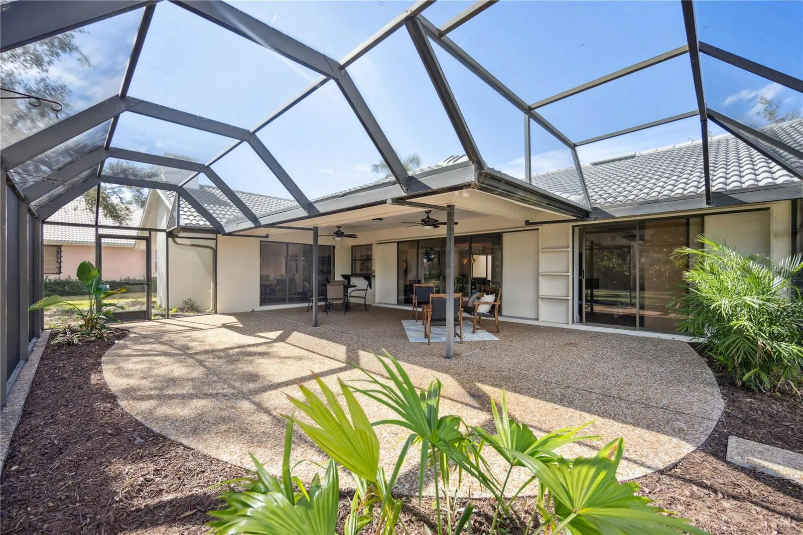 456 YACHT HARBOR DR