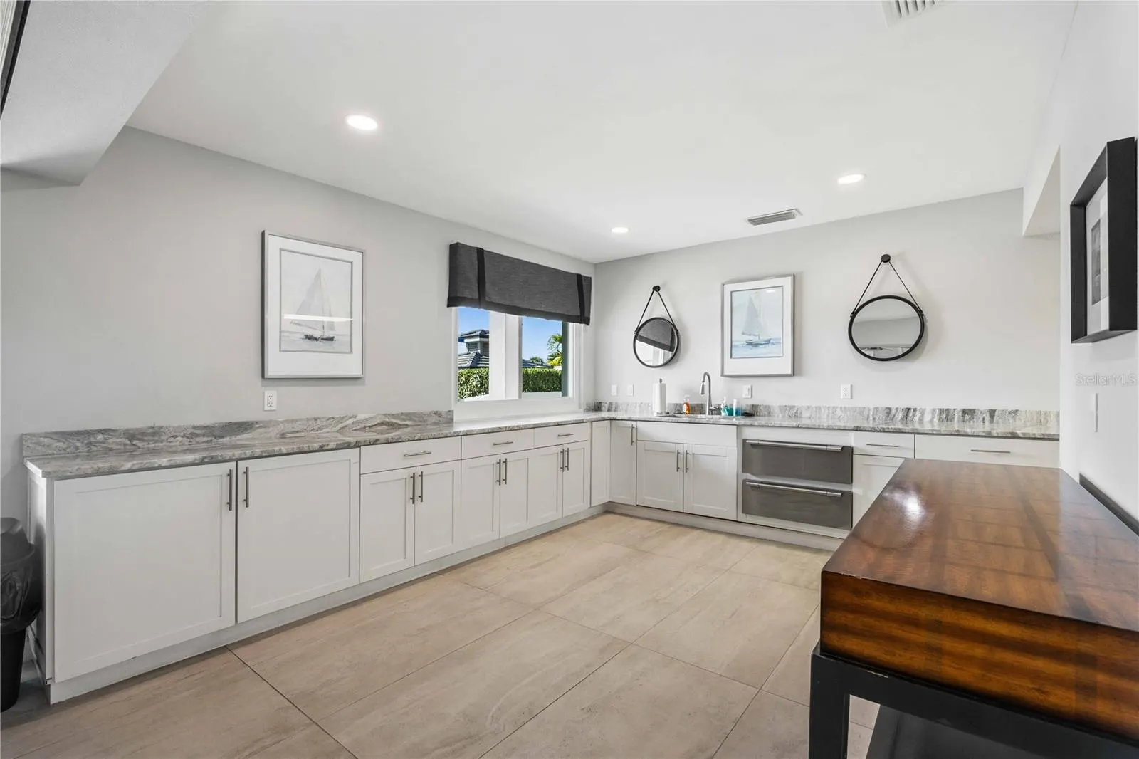456 YACHT HARBOR DR