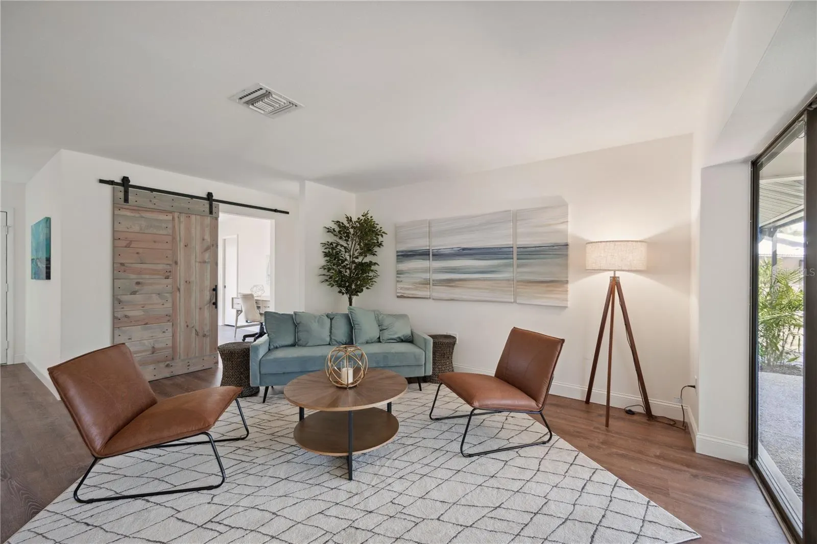 456 YACHT HARBOR DR