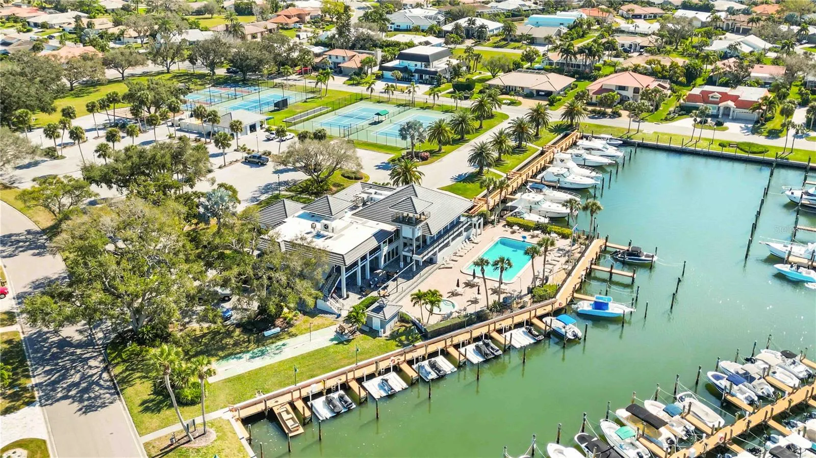 456 YACHT HARBOR DR