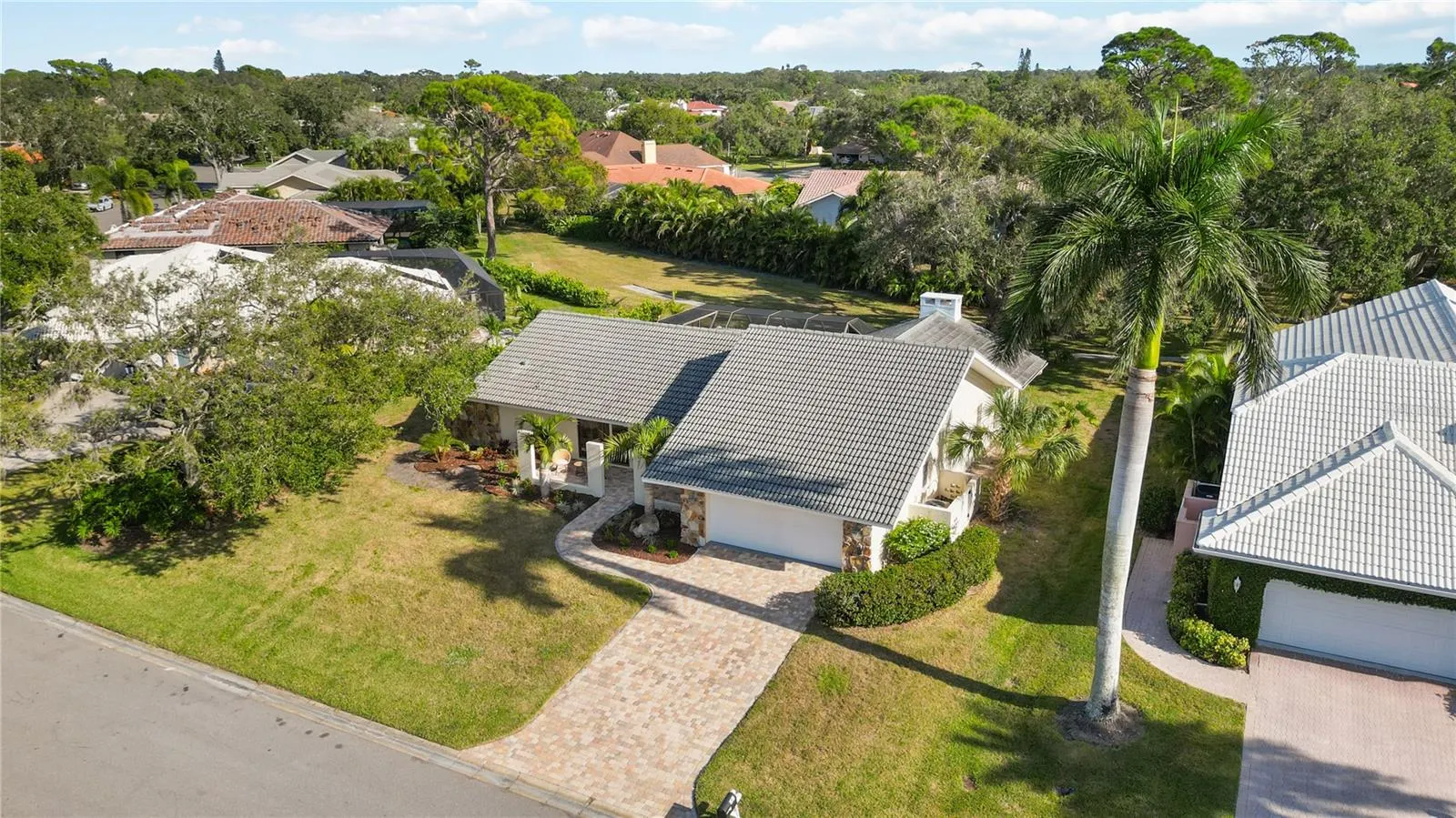 456 YACHT HARBOR DR