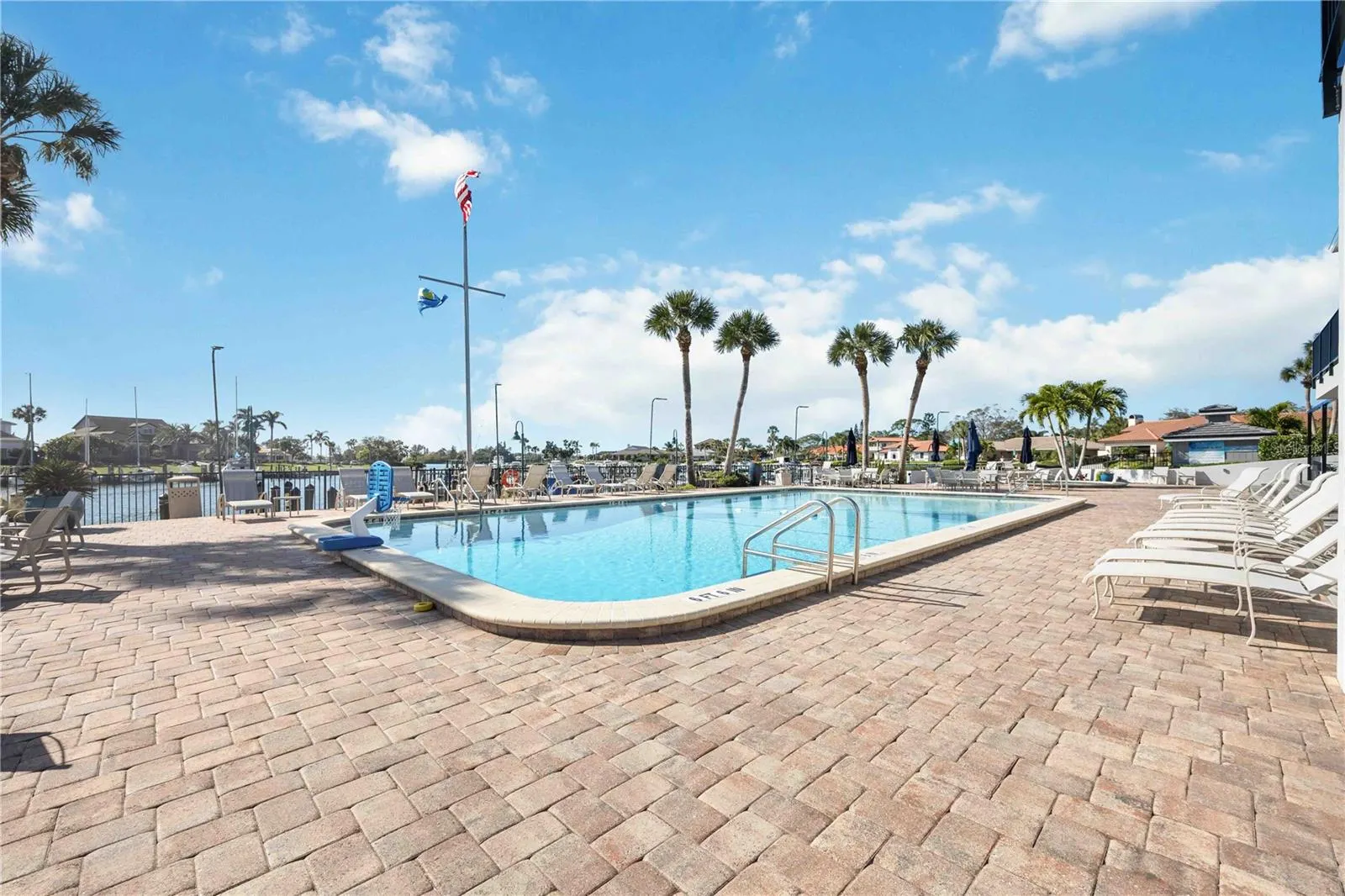 456 YACHT HARBOR DR