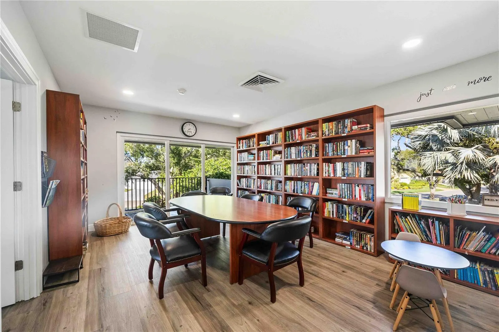 456 YACHT HARBOR DR