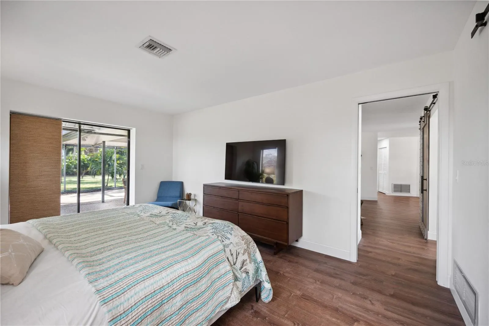 456 YACHT HARBOR DR