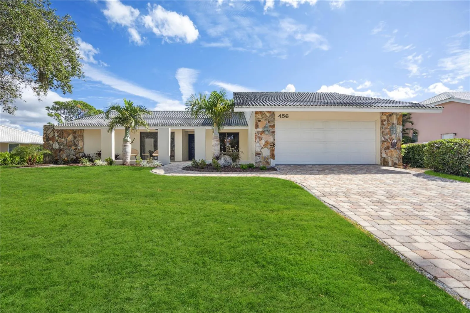 456 YACHT HARBOR DR