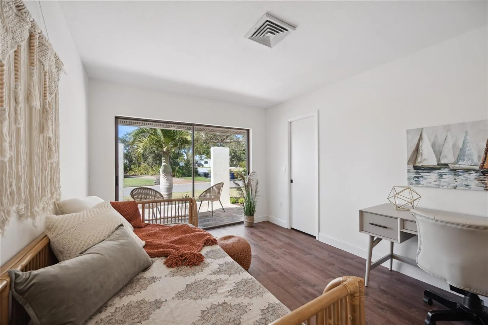 456 YACHT HARBOR DR