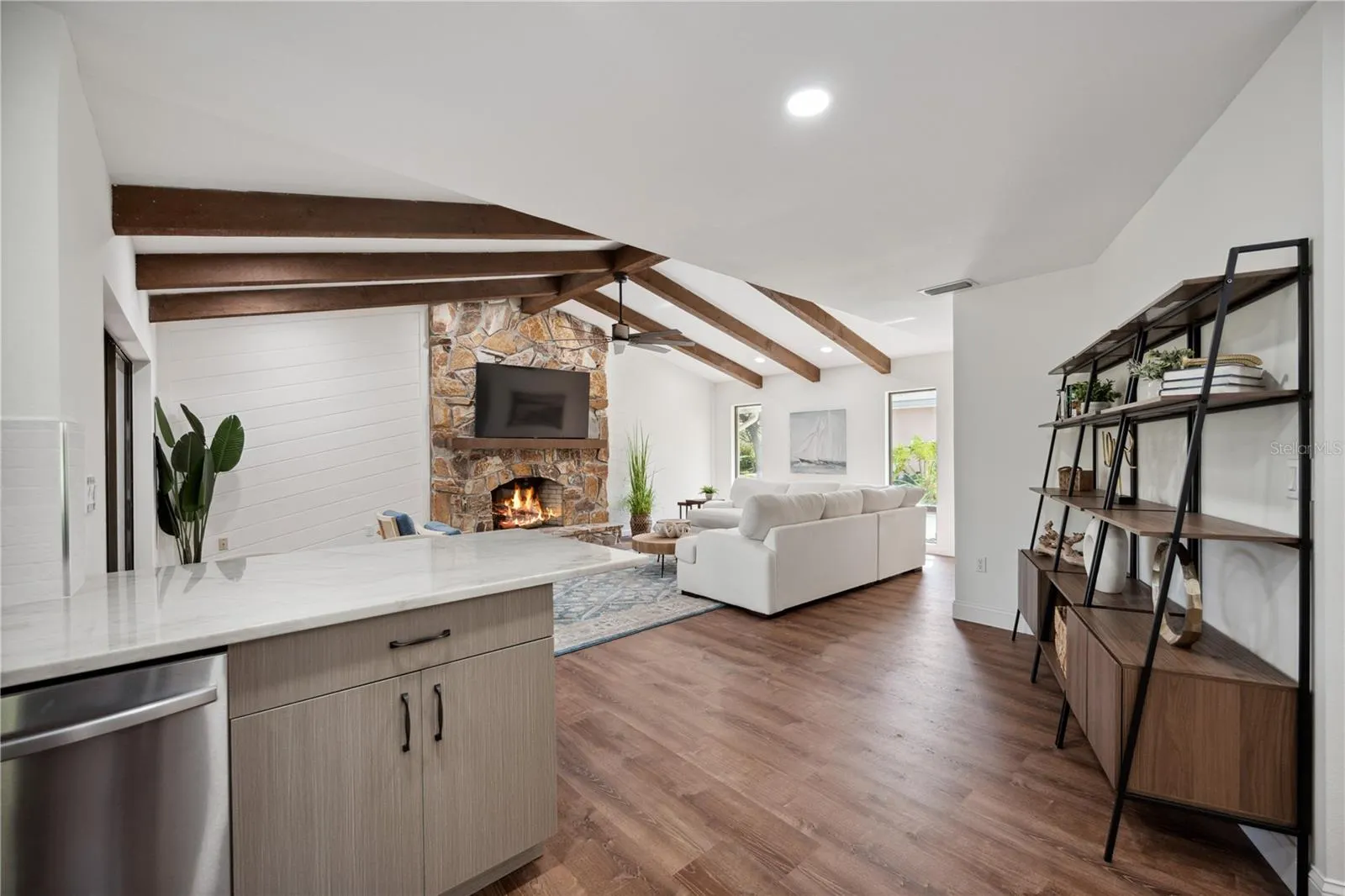 456 YACHT HARBOR DR