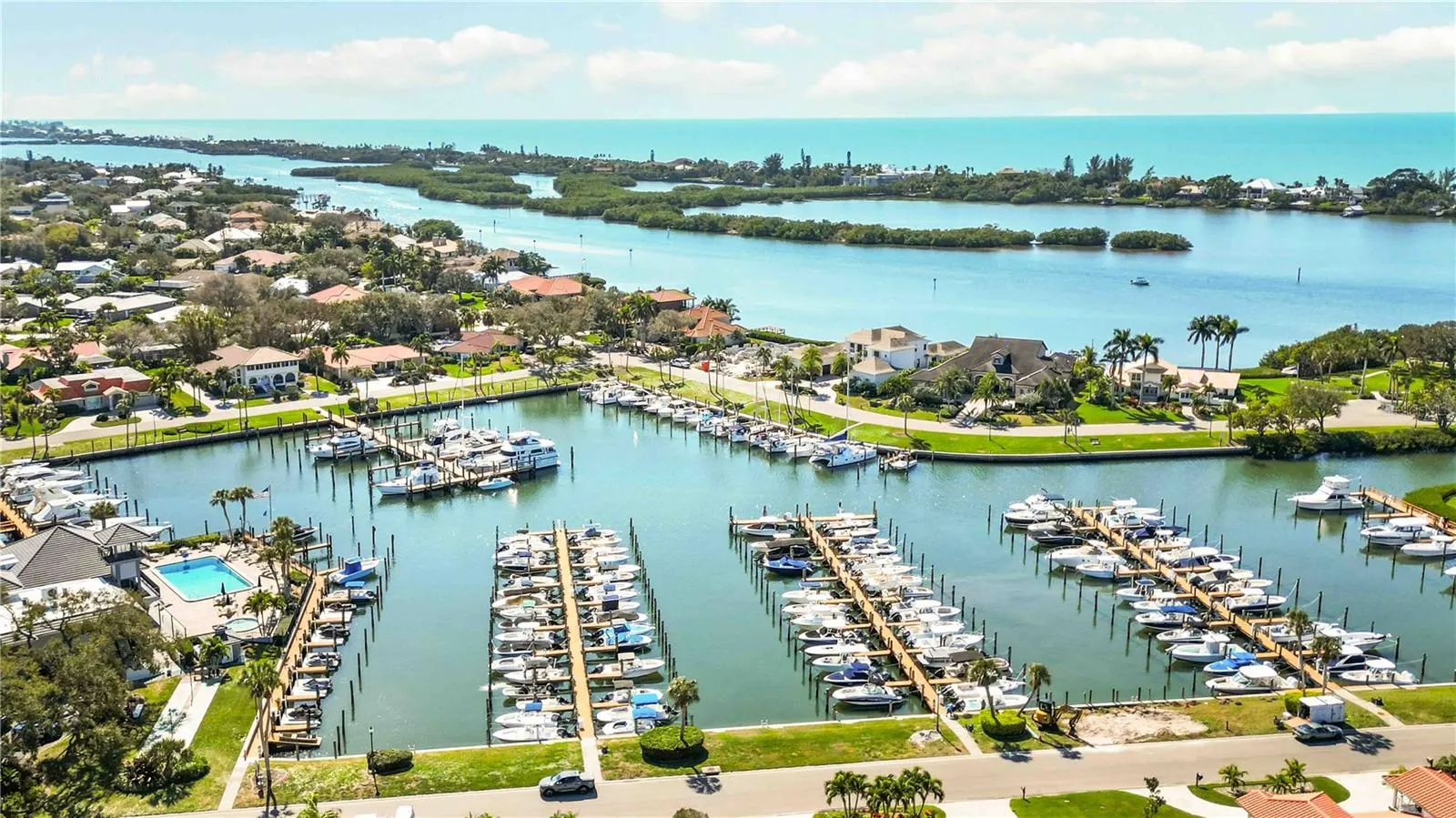 456 YACHT HARBOR DR