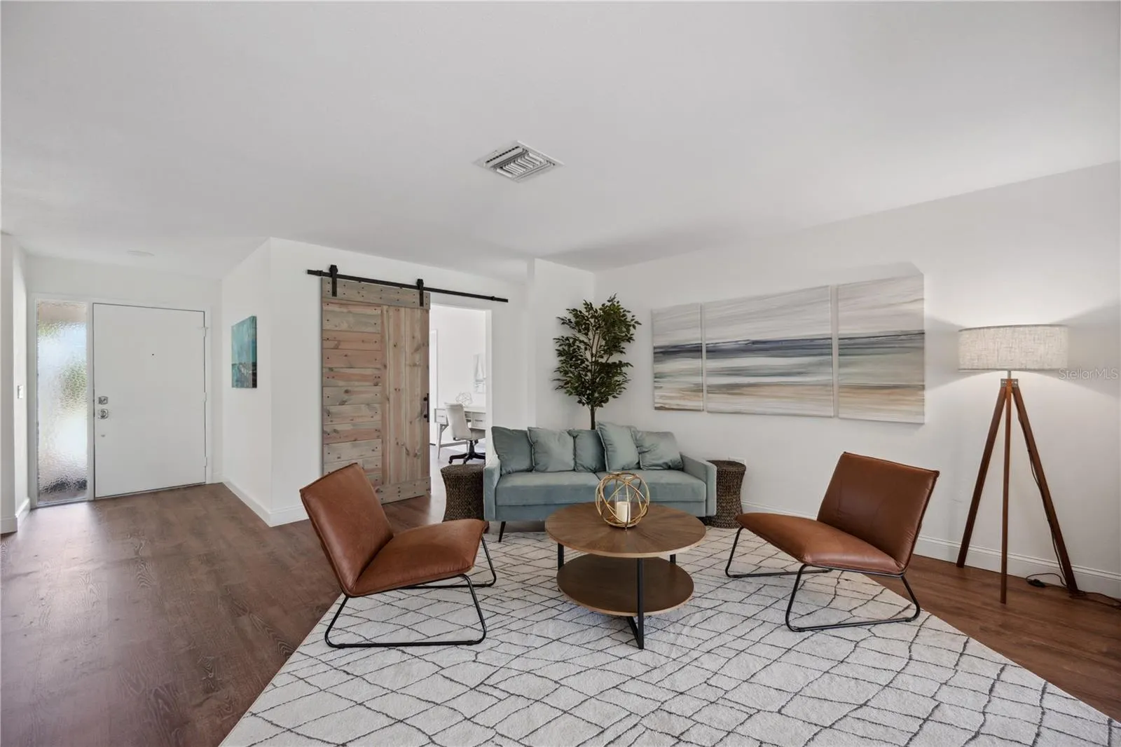 456 YACHT HARBOR DR