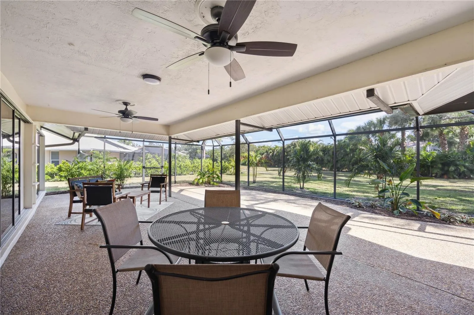 456 YACHT HARBOR DR