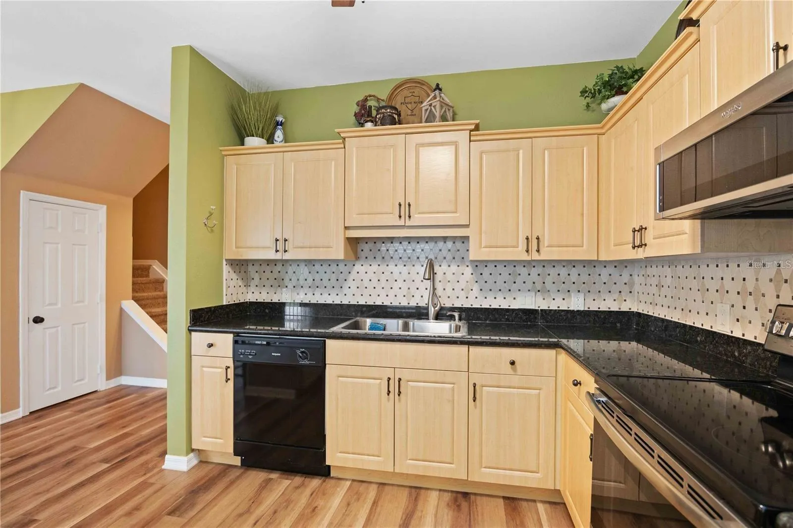 7525 PLANTATION CIR