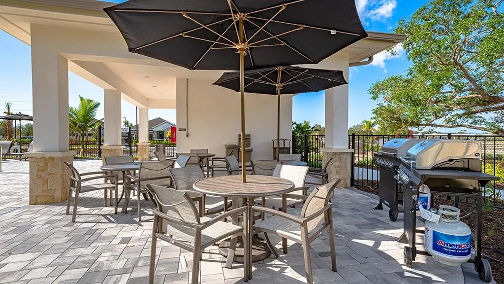 6909 PRAIRIE OAK WAY