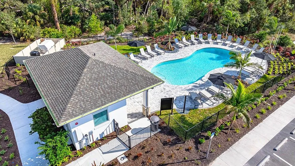 6909 PRAIRIE OAK WAY