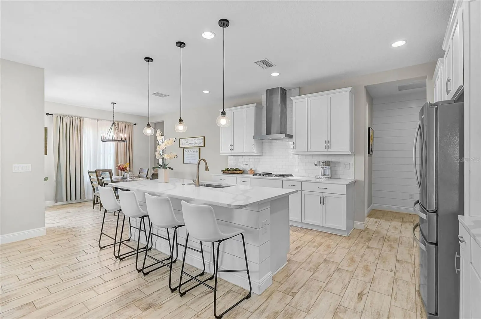 8417 DOVE BOG TER