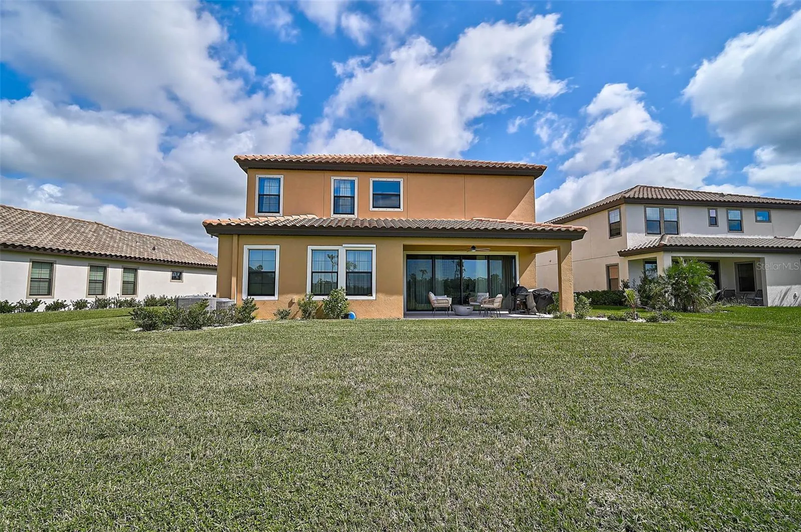 8417 DOVE BOG TER