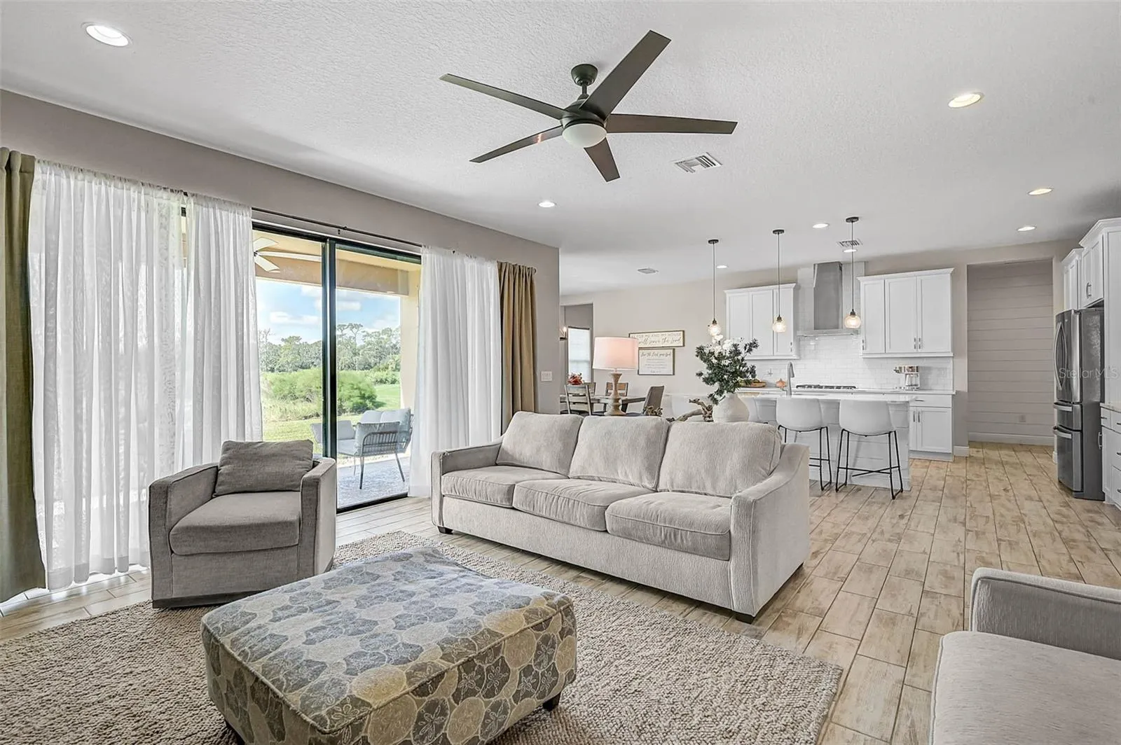8417 DOVE BOG TER