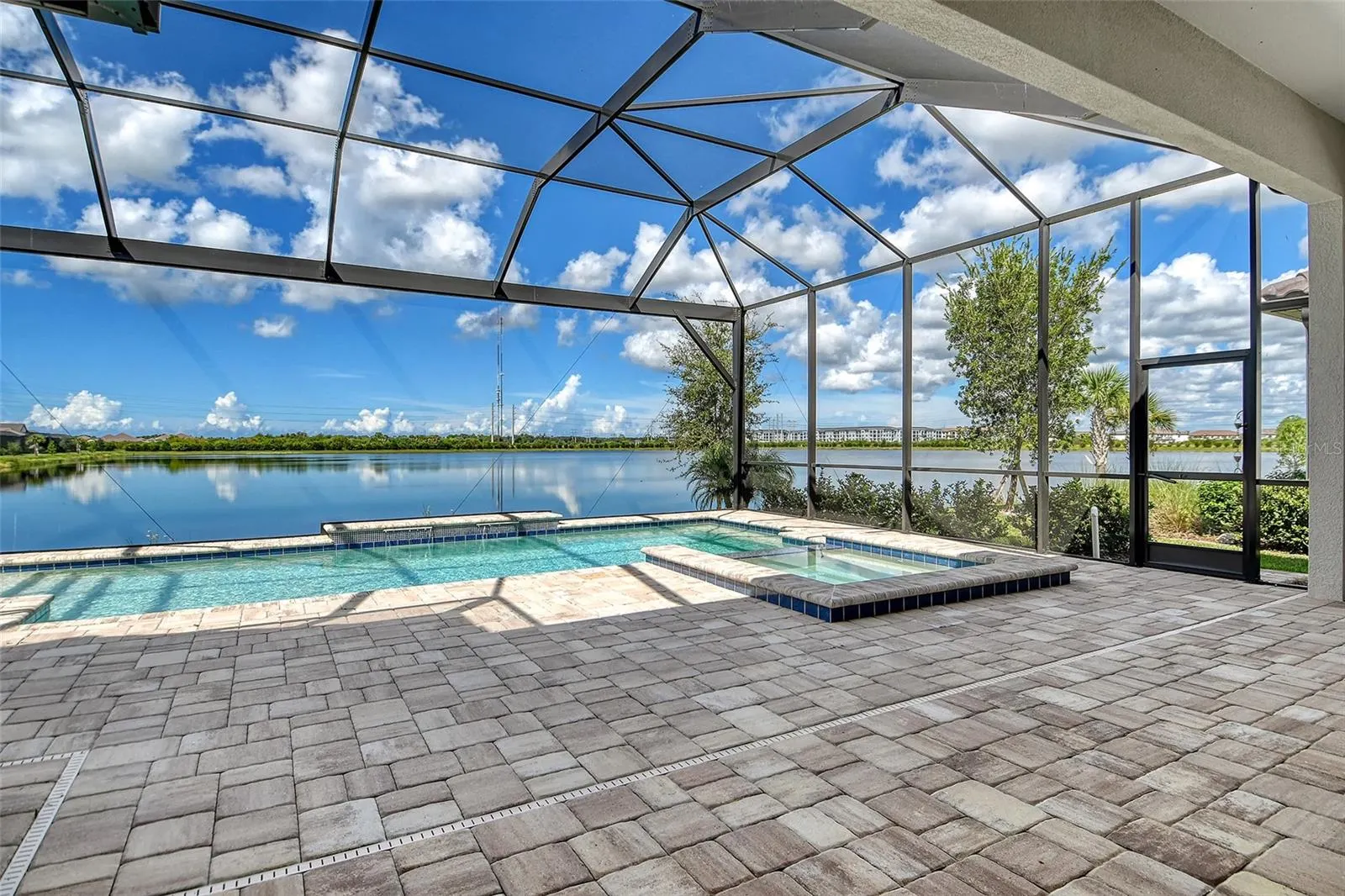 496 BOCELLI DR