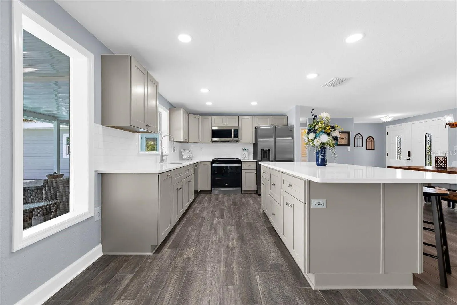 2002 17TH ST W