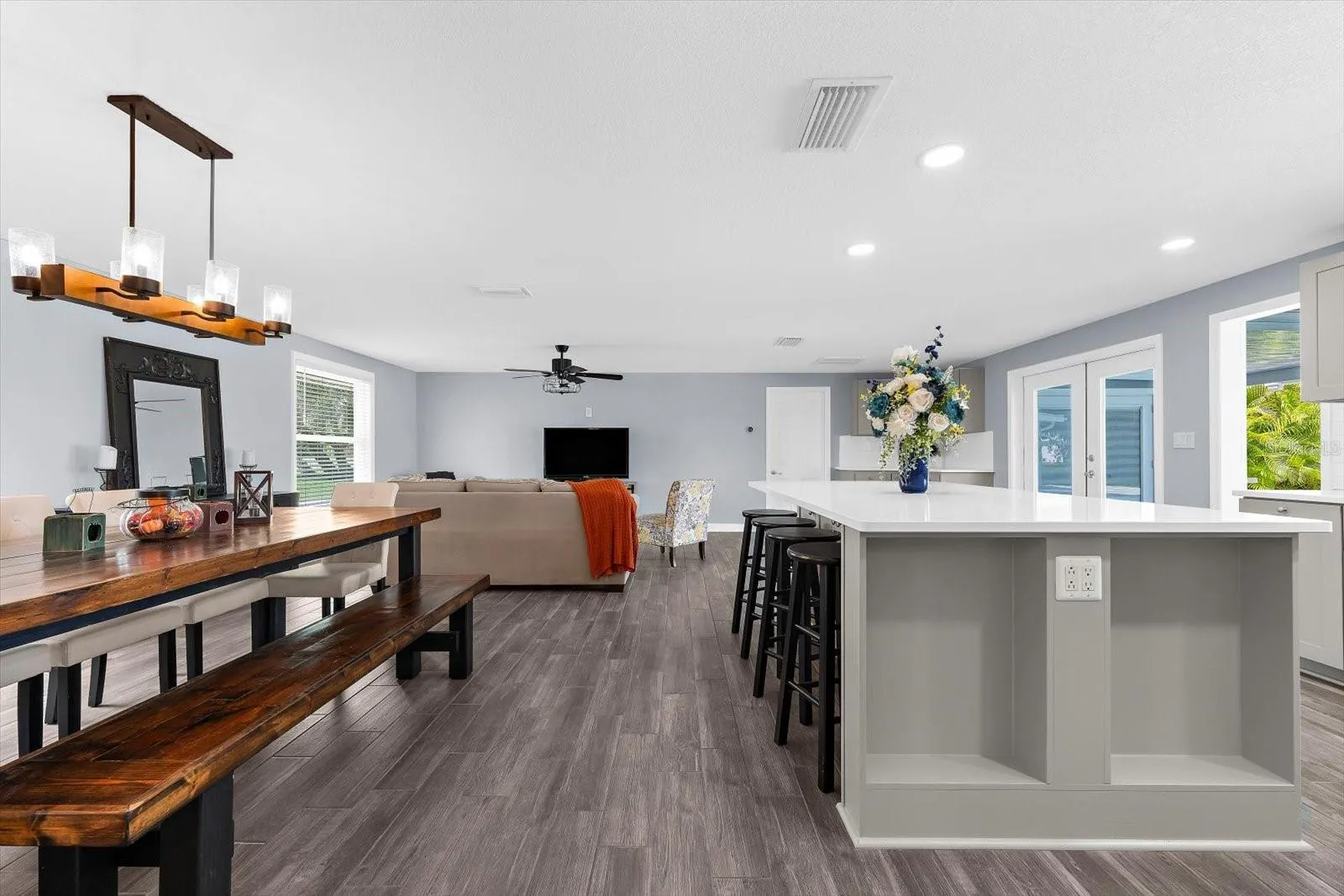 2002 17TH ST W