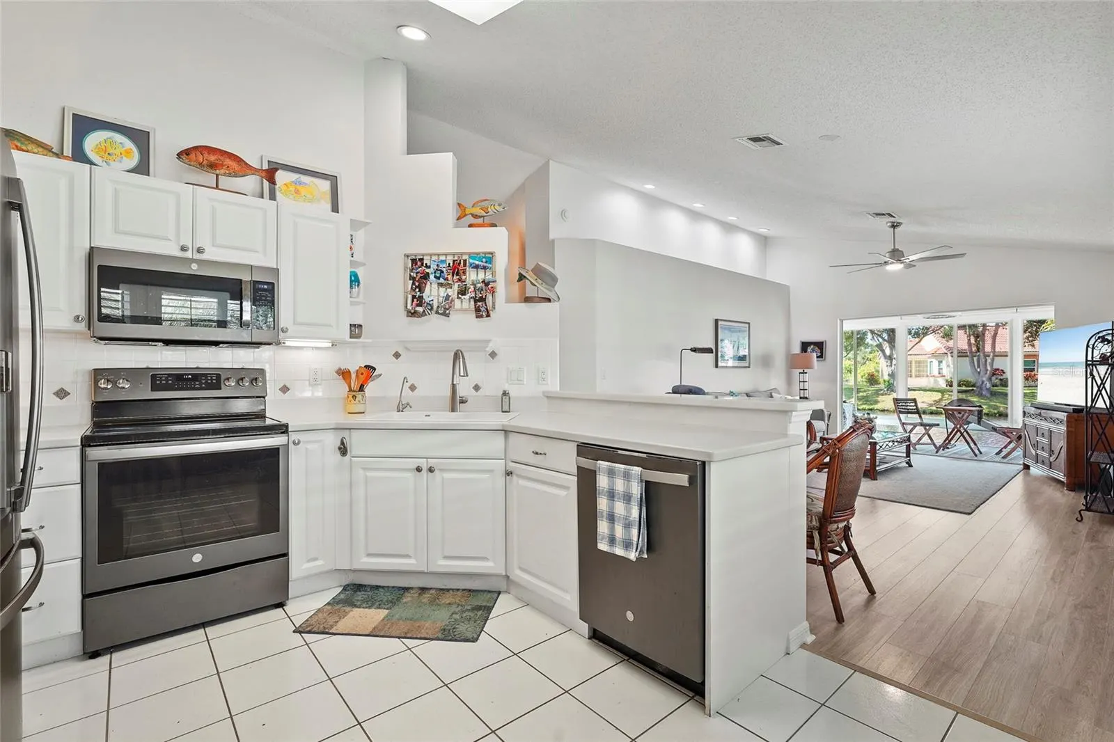 1312 CAPRI ISLES BLVD #28, #28
