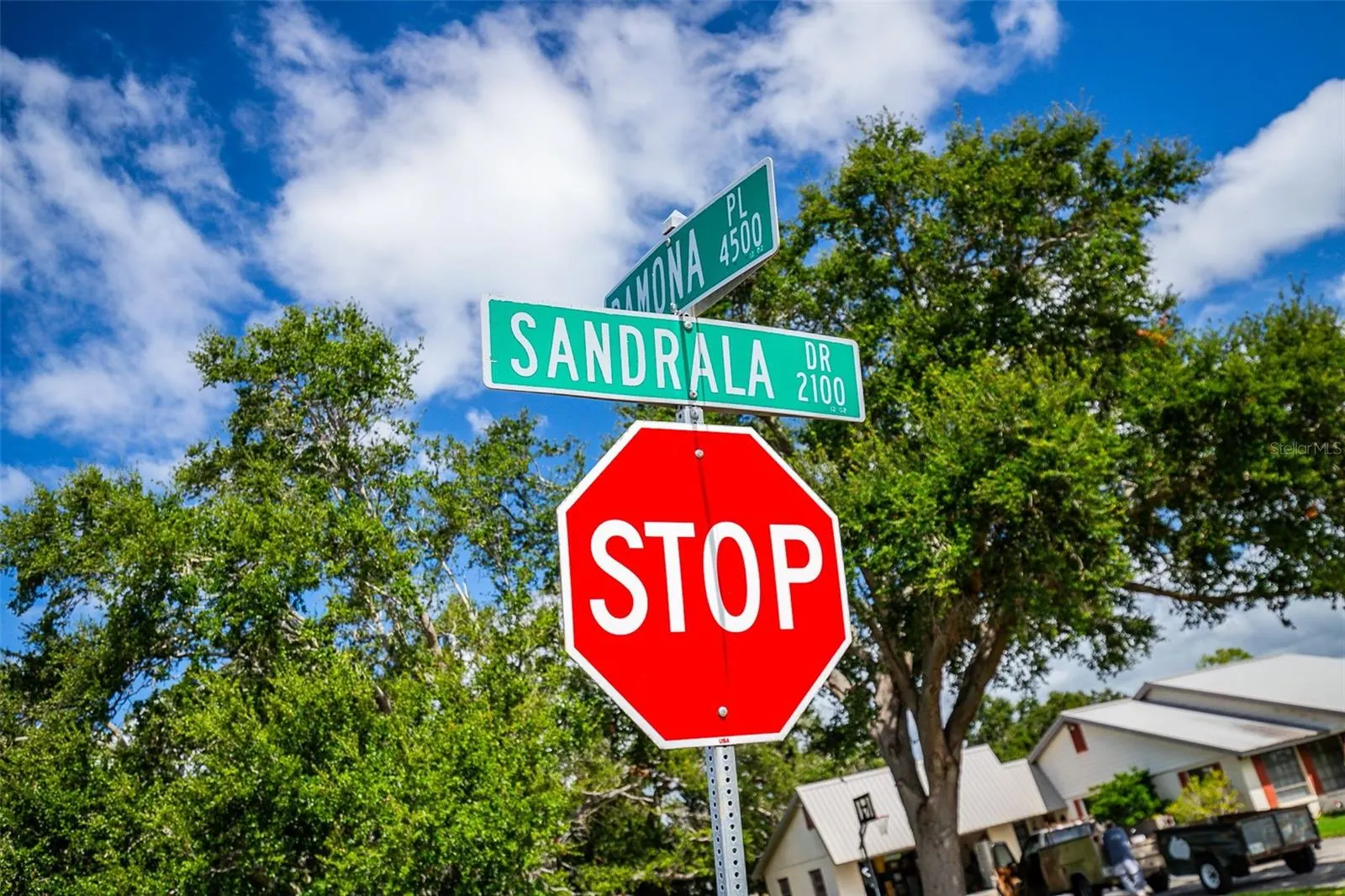 2110 SANDRALA DR
